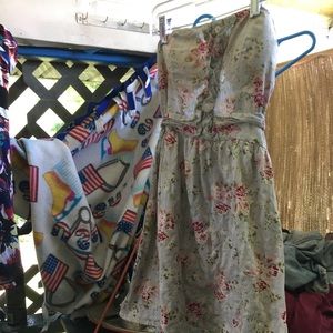 Floral strapless dress